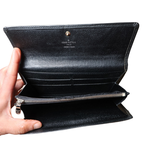 Auth Louis Vuitton Wallet Epi Leather Black LV Bifold Large Snap Button Closure - Picture 8 of 16